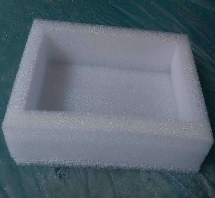 ��ɫ�������Ͳ�